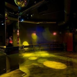 Cruising Gay: Quedadas en el cuarto oscuro del Str...