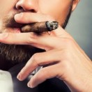 Xtudr - Fumadores puros Barcelona: Grupo para AMOS que disfruten de colegueo fumándose un puro con otro amo. También para SUMISOS que disfruten viendo a su amo o a varios fumando y sirviendo.  