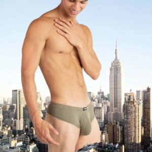 Cruising Gay: Macrophilia/ Microphilia