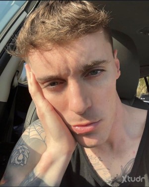 Xtudr - Dalton3483: I'm looking for some fun or a relationship
