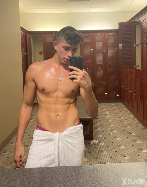 Xtudr - Jockhung: Looking for a hung muscle stud to turn me bottom 🇪🇸 