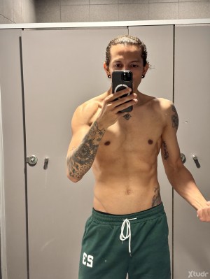 Xtudr - David_Curl: Looking for S Daddy ✈️🍝🌄💌🛼🎟️📸💙🍻🎼💵💎🛳️🍕