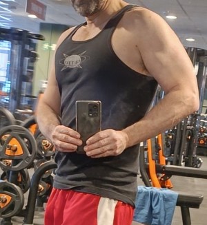 Xtudr - mansevilla: soy versátil  sumiso , estoy casado, no 24/7, no pago ni cobro, fist , meos, lapos, obediencia, mamadas, besos, roces, a...