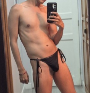 Xtudr - Sebastian988: 33 años / busco suggar /sex 
Inter pas
Me gusta la lencería 
Busco macho que me domine 