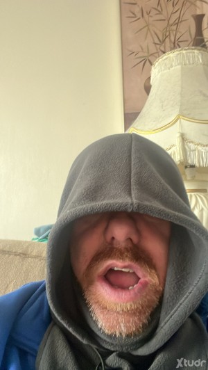 Xtudr - CoachPaddy: Very high sex drive. Can be submissive or dominant. Into long hot sessions. Hot hole for use n fill up. Great sucker and...