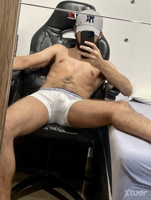 Xtudr - Chastitypig: Sumiso en castidad, bastante abierto de mente por la zona de Madrid. 🇪🇦🇧🇷
Con coche, me desplazo si la ocasión lo merec...
