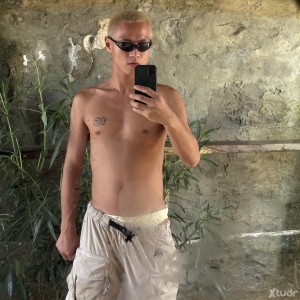 Xtudr - Blackoutwise: Kinky Dom
Dominación, azotes, meos, olor, zapas, calcetines usados, ropa de deporte, folladas apelo, los torturo pero ...