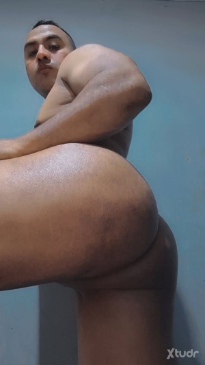 Xtudr - Kamus: Soy muy pasivo cuerpo atlético buena onda tranquilo busco que me exhiban 