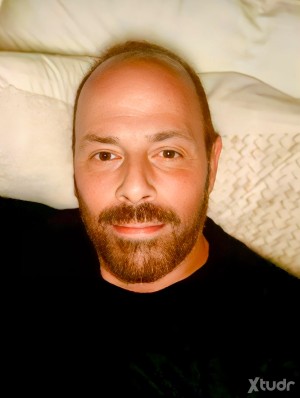 Xtudr - Bulldog: Masculine man who like masculine men with a 32 in waist or smaller.
I like what I like.