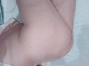 Xtudr - SumisoComilon: Submissive Bottom very hot looking for new experiences.