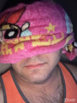 Xtudr - Masterneedsbuttsniffer28: I’m attractive guy looking for butt sniffer boyfriend to smell my farts and dirty butt underwear while i r...