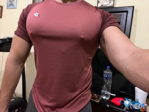 Xtudr - niptitan: Musculoso chichon de 29 años, gymrat con buenas piernas gluteos y pectorales grandes listos para jugar.
Buscando amos, vat...