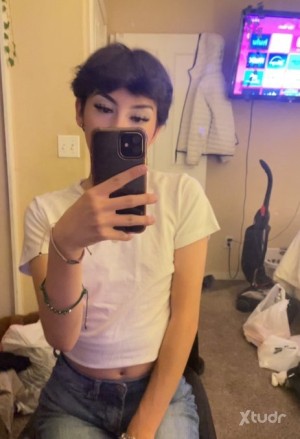 Xtudr - BookwAlex: ask “how much” if interested in my content or to h00kup. not answering any other texts 💋