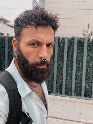 Xtudr - DomTop46: I like to Dominate.
Discipline, Obedience, Chastity, floggings…
I'm looking for a good submissive man for taming.