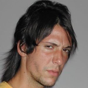 Xtudr - RapoTuMelena: Guapo, simpático, carismático...