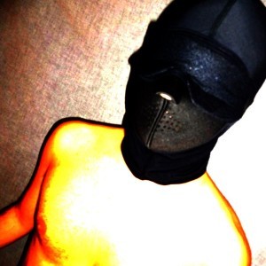 Xtudr - ComePollas90: I'm very perverted. Use me however you want, spit on me, piss on me, tie me up, blindfold me, share me with whoever yo...