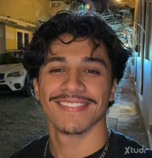 Xtudr - mark_23: I like piss, send kinky shit lol 
