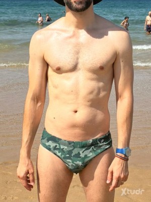 Xtudr - quien_me_masajea_pies: quien_me_masajea_pies
Novato. 
Curioseando (buscando esclavo doméstico, perro, rol play…) abierto a propuesta...