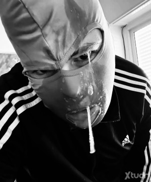 Xtudr - Latexnegro: Sumiso y discreto 