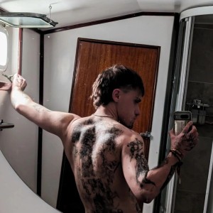 Xtudr - amosadico24:  No busco sexo, busco someter y violentar. Tampoco hago favores a desconocidos, si quieres que te de caña hay que darme...