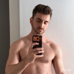 Xtudr - elipto: Rubio con cuerpo de gym. Muy pasivo con ganas de un amo que me someta