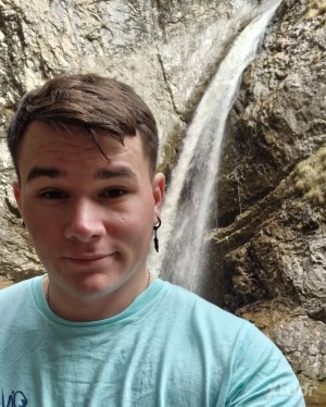 Xtudr - claude02: Hopeless romantic relationship, possibly on here for my match. 
