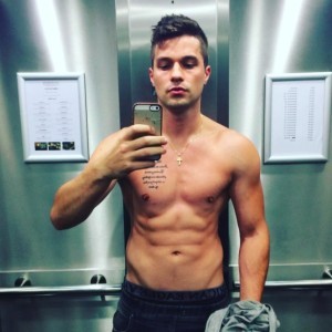 Xtudr - Slave26: SUBMISSIVE SURRENDERED
if you send me friendship without messages it's because I don't have any left. Give me your skype an...