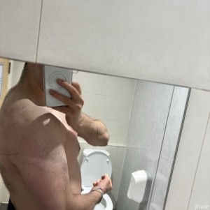 Xtudr - subforkinkydom:  Into  bb, breath play, bondage, thoat fucking , 
What ever to want 