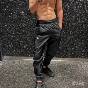 Xtudr - actovazo22: soy act dom busco pasivos q me den culo o boca, muy morboso me gusta comer culo boca, suspensorios, lapos, hostias…