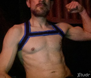 Xtudr - hungDE: Recently moved here, speaking German and English. 
Looking for real men for hot fun 