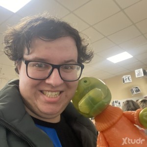 Xtudr - YurMil: Looking for a daddy with big dick))