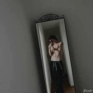 Xtudr - cosmo_channing: Hi, suche nach professionellen Dates + Bezahlung!!