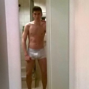 Xtudr - alfamalote: Dominant master looking for obedient submissive