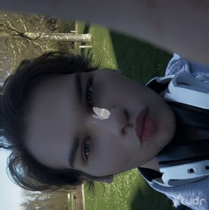 Xtudr - samuel_17: If a friends a relationship may be, I wanna chill vibe I want to be close to the person be comfortable
I'm into anything,...