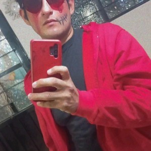 Xtudr - JRomagnolli: en busca del perfecto himbo, alto,con su dad bod y estupido no es necesario que sea atlético mientras cumpla con esas 3...