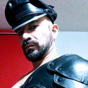 Xtudr - MasterApolo: Amo Leather mexicano practicante del BDSM, con experiencia en prácticas como: fisting, flogging, spanking, canning, el...