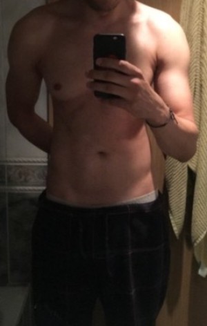 Xtudr - Monstercock03: Lee bien...
Si en tu perfil no tienes fotos, no me escribas.
BDSM
BUSCO PERRA SUMISA CON SITIO QUE TRIBUTE!!!
Lee muy...