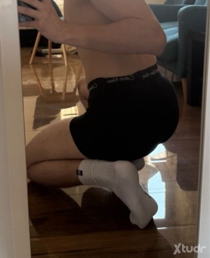 Xtudr - TwnkX: Esclavo de 23 años buscando amo en Madrid 