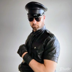 Xtudr - DOMclaudius_XL: Italian dominant refined cultured traveler, very demanding, and a bit narcissistic Active dominant man, hungry for s...