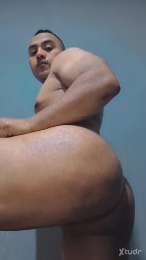 Xtudr - Kamus: Soy muy pasivo cuerpo atlético buena onda tranquilo busco que me exhiban 