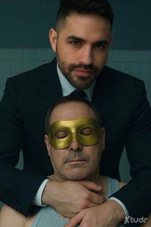 Xtudr - Joakyns: Dominante. Exigente. No juego a medias.
Puedo ser severo. Implacable cuando cruzas la línea… y te haré cruzarla.
Disfruto m...