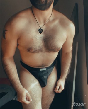 Xtudr - PeruanoMascota: No older than 40 or people without a photo.
I really like feeling submissive like a pet of a dominant man who takes ...