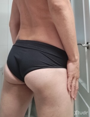 Xtudr - Apelopasivo: Hello I'm bottom. I'm looking for guys or groups of guys to come and fill my ass with cum.