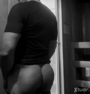 Xtudr - FromTheRear: 5'9