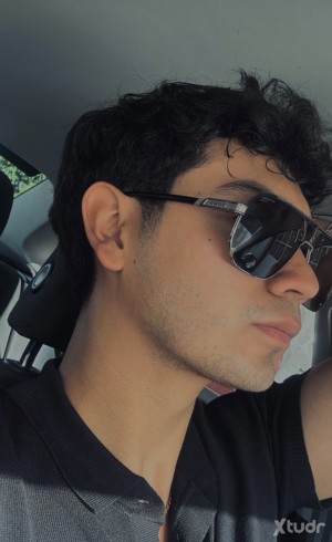 Xtudr - Adrian9: Soy celoso y posesivo con lo que me gusta soy un hombre muy activo ,  mg ser dominante 