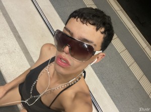 Xtudr - Bryankink: I'm looking for people who want to have a good time, with any type of role, fetish, or sexual desire/fantasy, write to me...