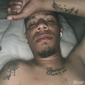 Xtudr - campos97: Quiero alguien interesante genial y noble 