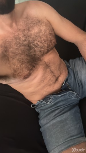 Xtudr - Subnow_: Hola, soy un sumiso cash en busca de Amo dominante. Méteme el billete en el coño y podrás hacer lo que se te antoje conmigo...