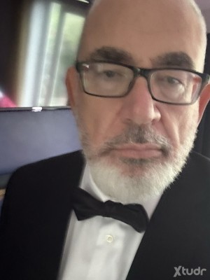 Xtudr - ffozzy: 6’’2” not sure about weight, lost a bit lately, I’m about 100k see pics, 65yo I’m  passionate about my kinks, I suppose I’m ...