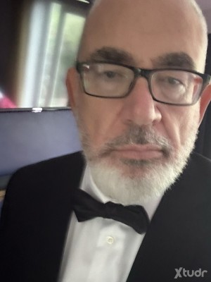 Xtudr - ffozzy: I'm 6'2”, not sure about my weight, I've lost a bit lately, about 105 kg. I'm no oil painting at 63 years old, what would yo...